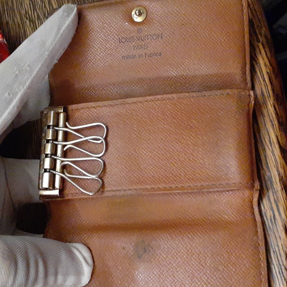 LOUIS VUITTON KEYCHAIN VINTAGE - Picture 7 of 13